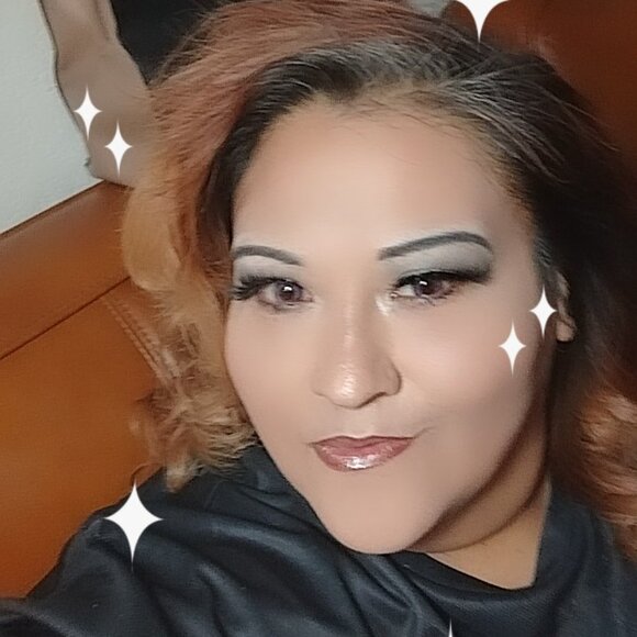 Meet your Posher, Elvida - Picture 2 of 7